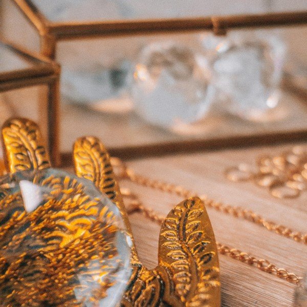 Como Incorporar Cristais em Objetos de Decoração