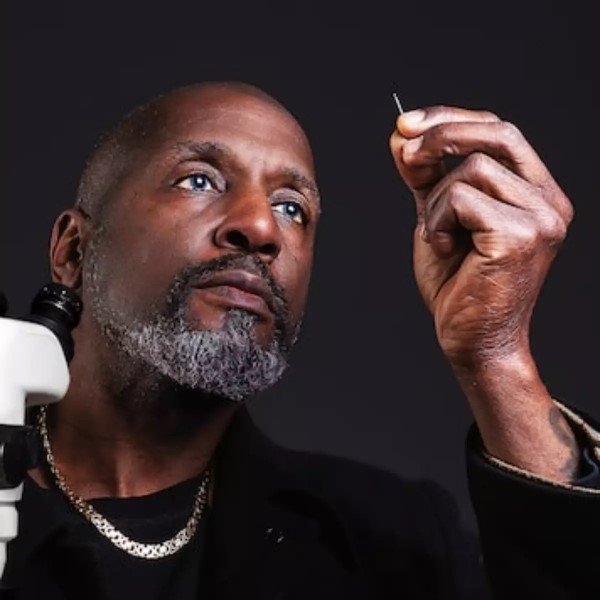 Microesculturas que Desaparecem com o Tempo