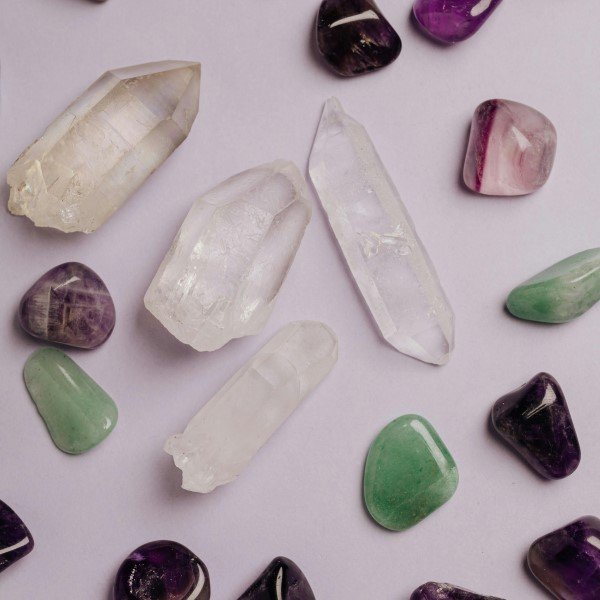 Cultivando Cristais com Frequências Sonoras